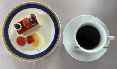 ケーキとコーヒー
